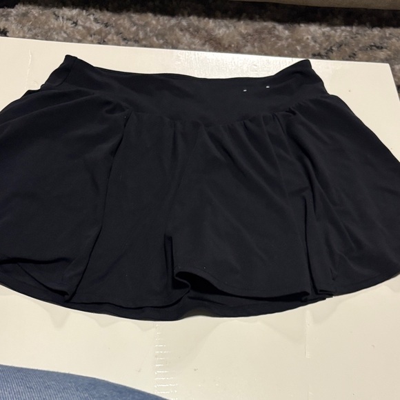 Women's Black tennis skirt - Picture 1 of 2